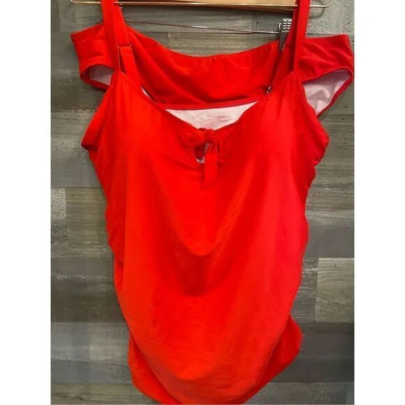 Curve NWT, women’s 4XL, bright red tankini, swim with built-in bra - Picture 1 of 8